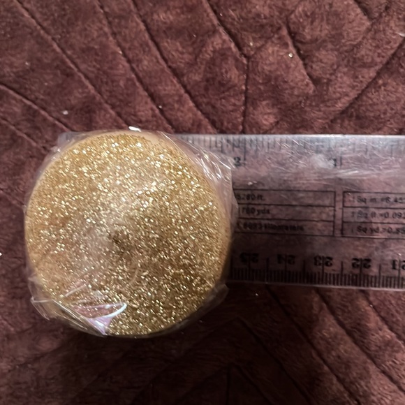 Gold Floating Candles, Set of 19, Assorted Sizes - Picture 6 of 6